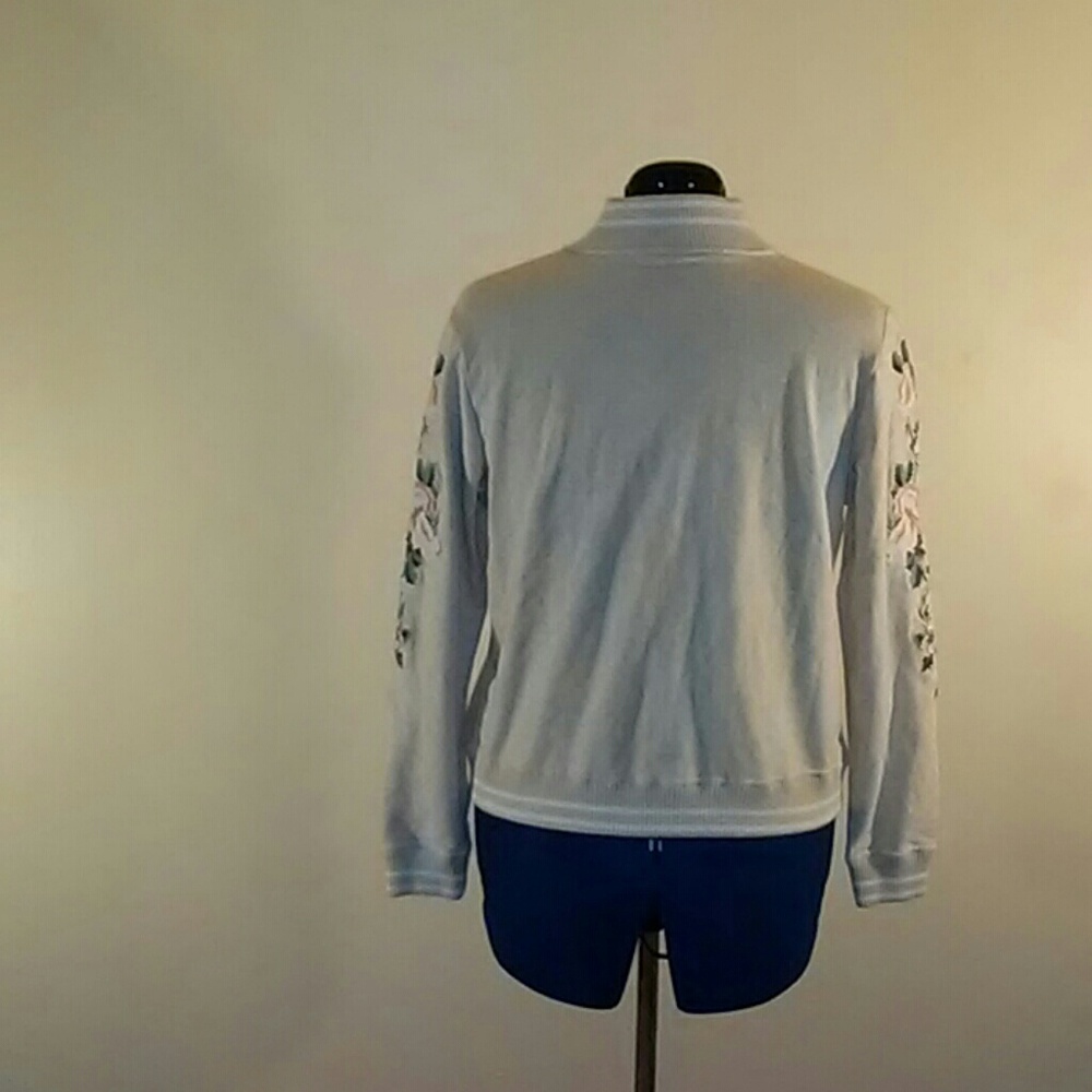 Embroidered Floral Jacket - Picture 3 of 6
